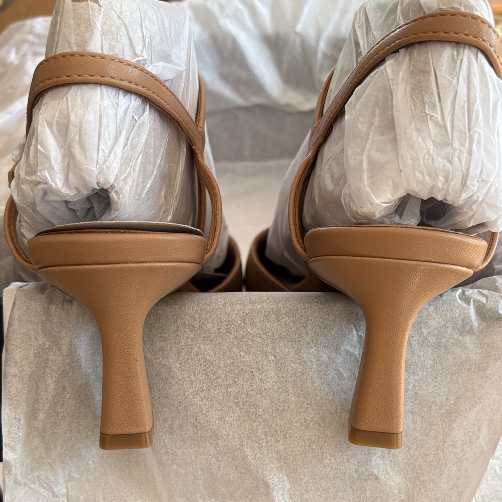 Naturalizer Tan Women's Heels - Picture 4 of 7